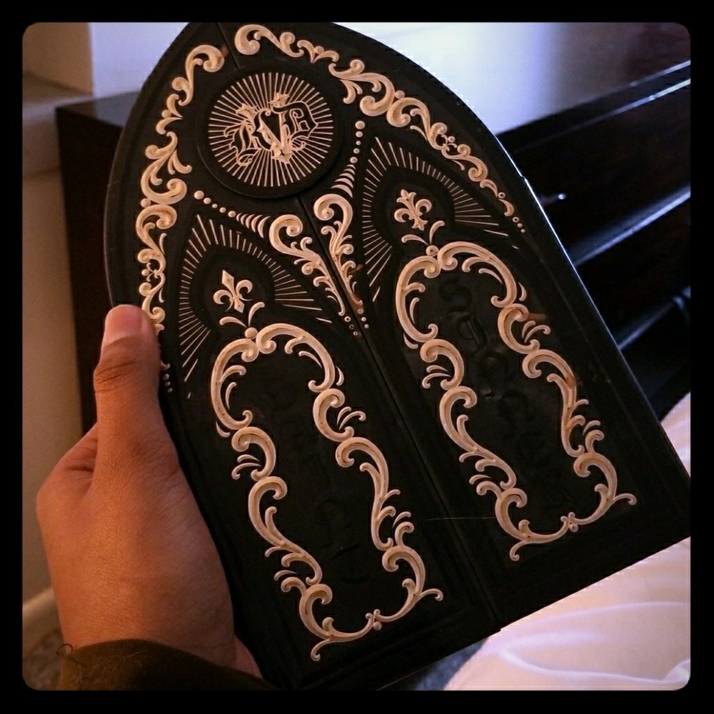 Kat Von D Saint and Sinner Palette